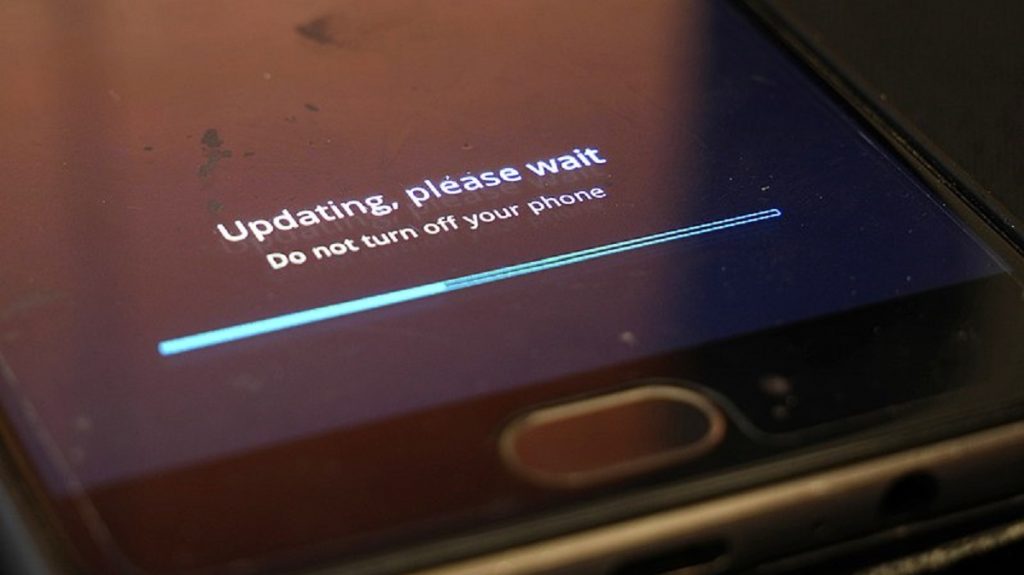 Android smartphone OS Updates
