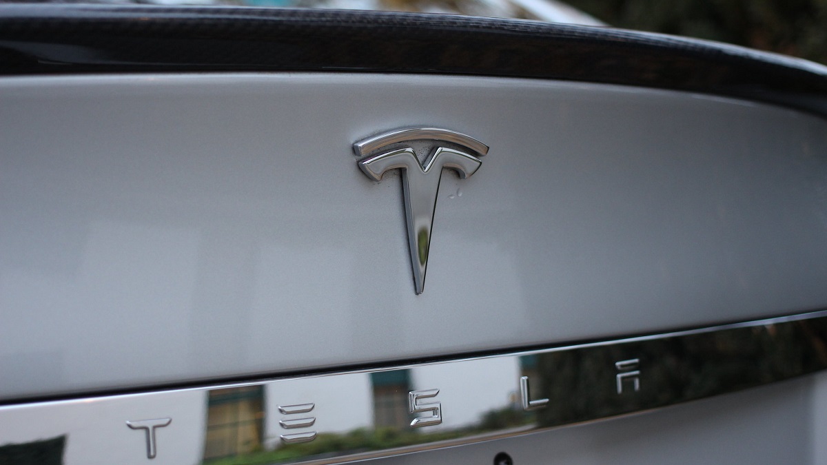 Tesla Full Self Driving Beta Access Atunomous Vehicle Steering Program