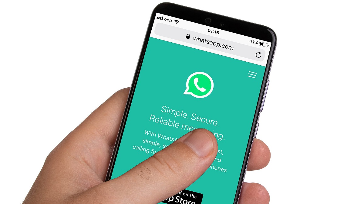 WhatsApp report message violations
