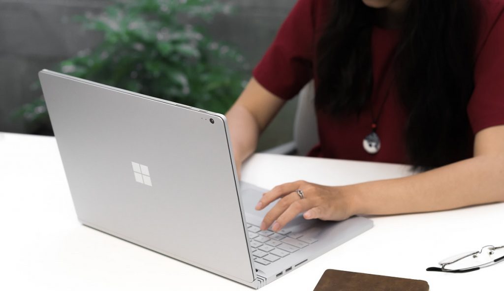 Microsoft Windows 11 SE Surface Laptop Tweaked Optimized OS Students Teachers Educators